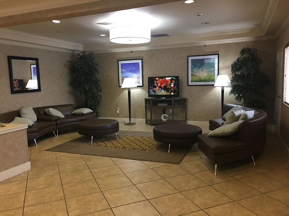 Candlewood Suites Joplin By Ihg Exterior foto